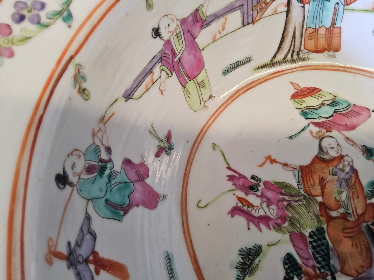 Chinese Famille Rose Porcelain Basin -photo-1