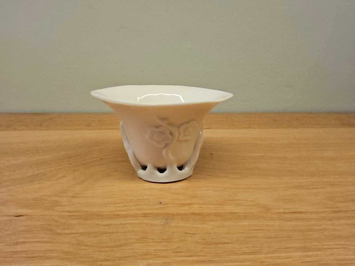 Coupe libatoire en porcelaine de Dehua 