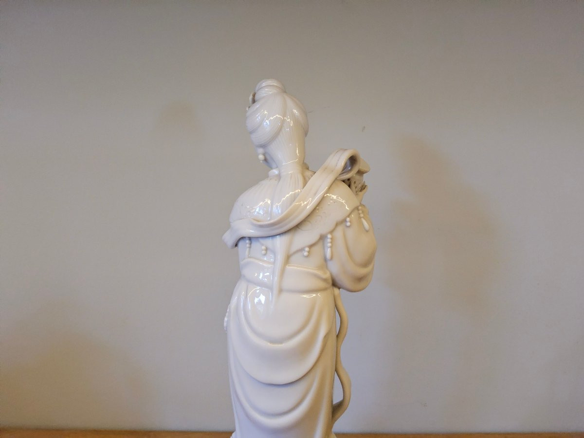 Dehua Porcelain Court Lady -photo-1