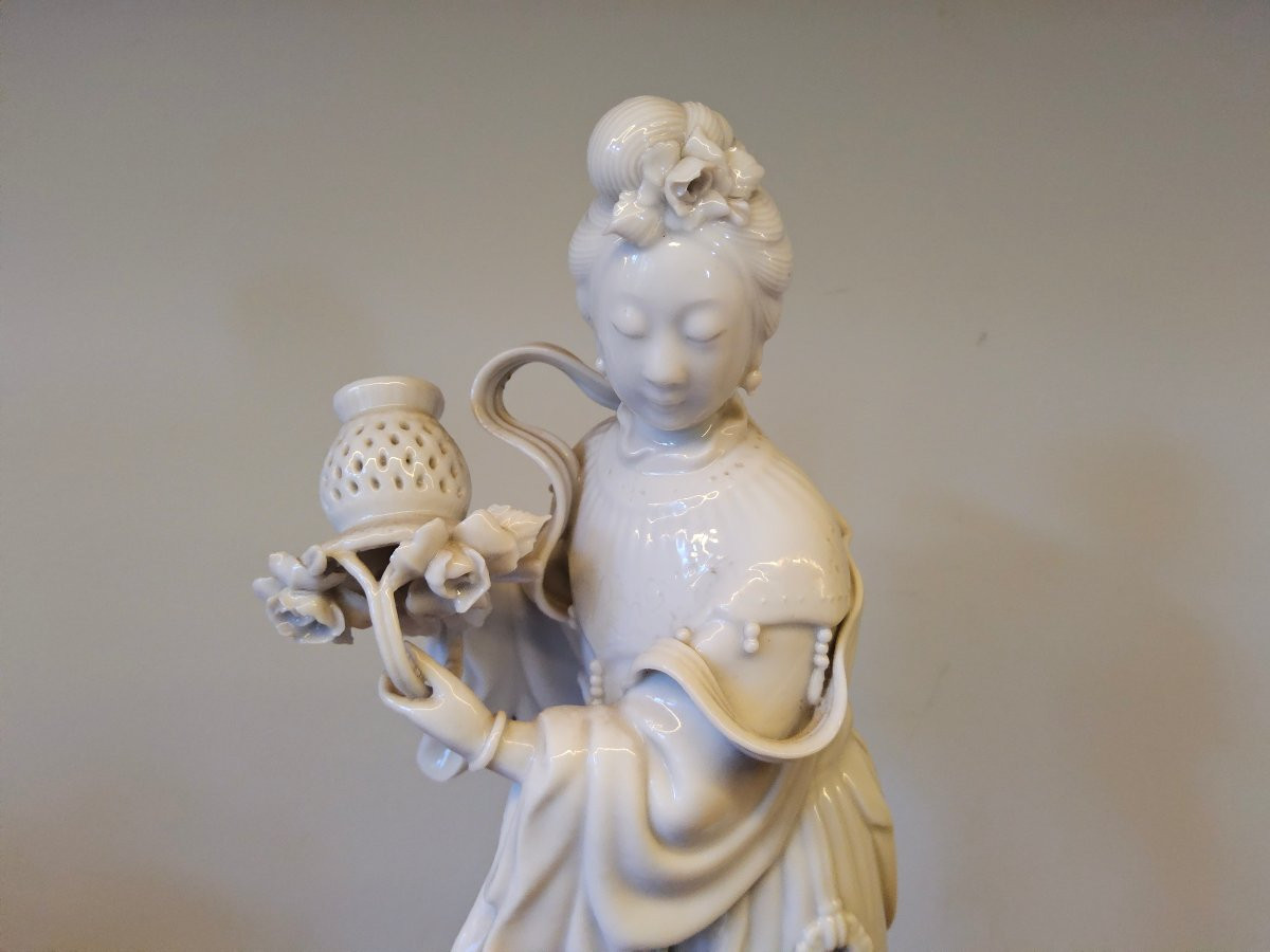Dehua Porcelain Court Lady -photo-2