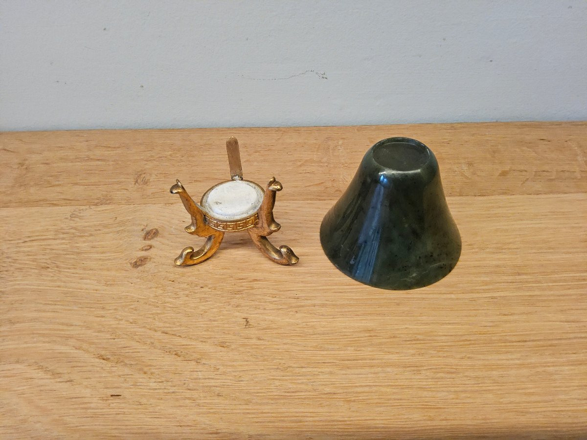 Paire de bols en jade montés sur bronze-photo-2