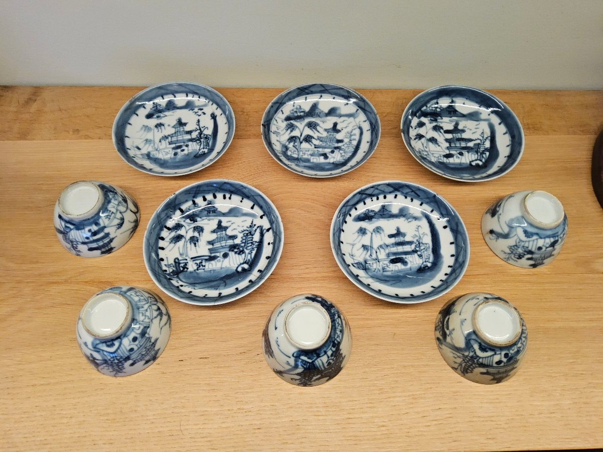 Service de cinq bols et coupelles en bleu de Hué. -photo-2