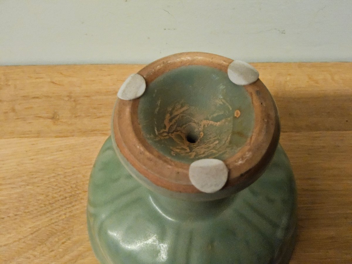 Coupe sur piedouche chinoise des fours de Longquan-photo-2