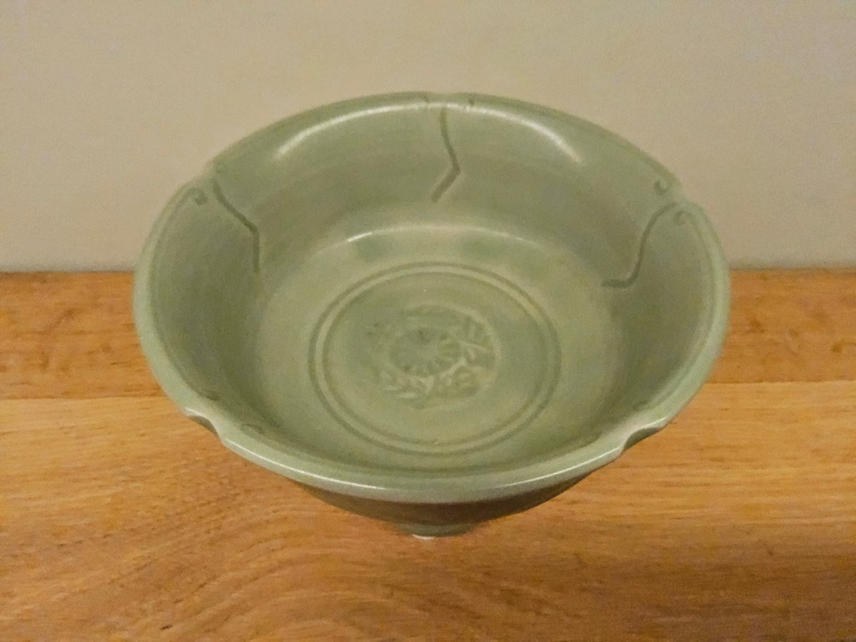 Coupe sur piedouche chinoise des fours de Longquan-photo-4