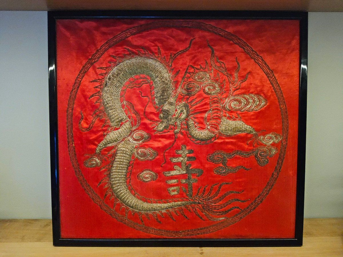 Broderie asiatique sur soie