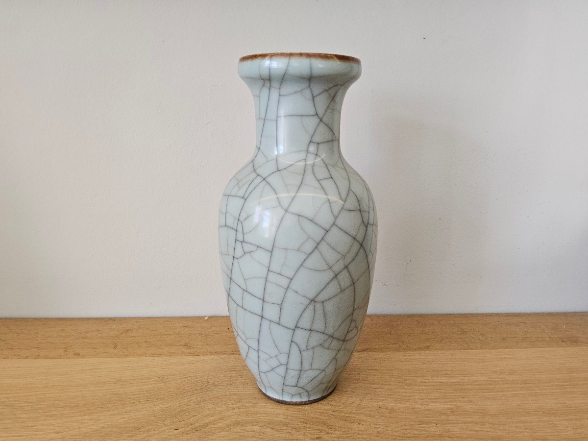 Vase chinois de type "Ge" en céladon.