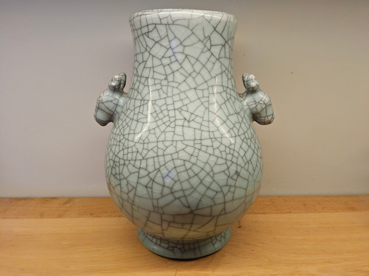Grand vase de type "Ge" en celadon 