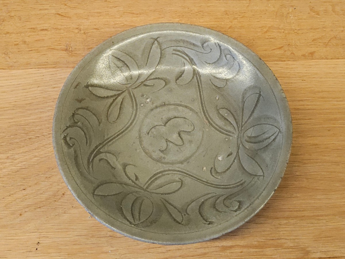 Grande coupelle en grès porcelaineux. Dynastie Song (960 - 1279)