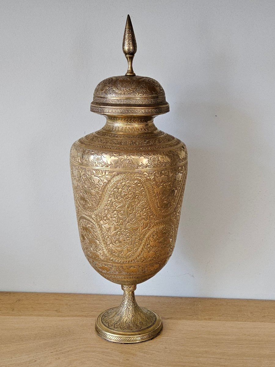 Hand-carved Covered Vase. India.-photo-3