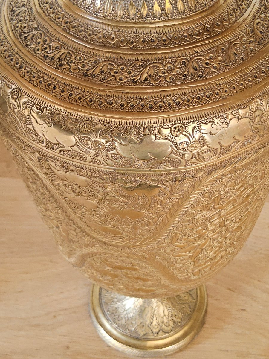 Hand-carved Covered Vase. India.-photo-2