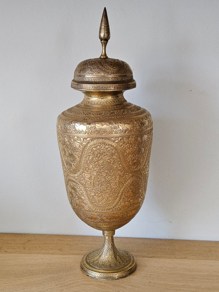 Hand-carved Covered Vase. India.-photo-8