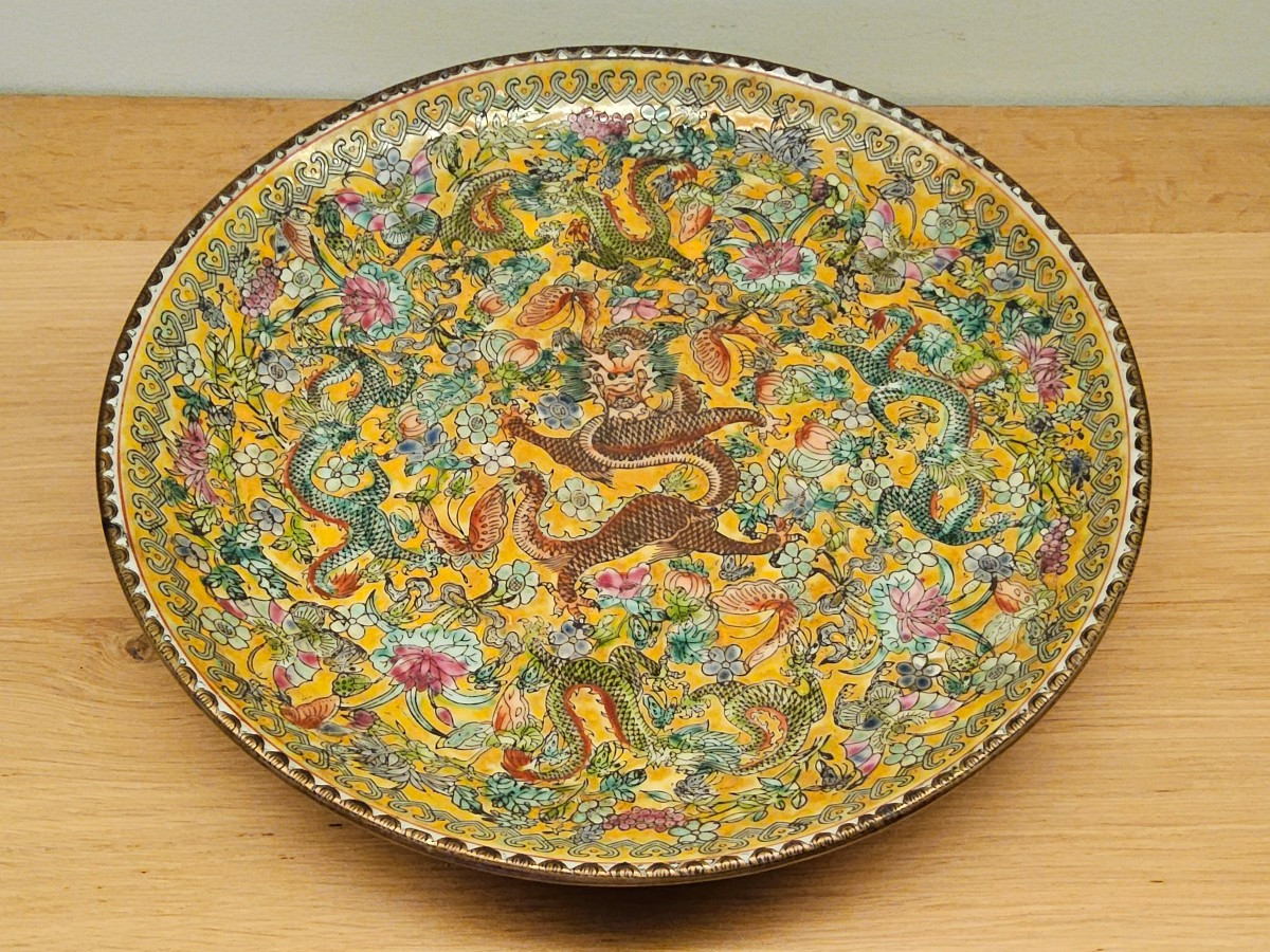 Chinese Plate With 9 Dragons