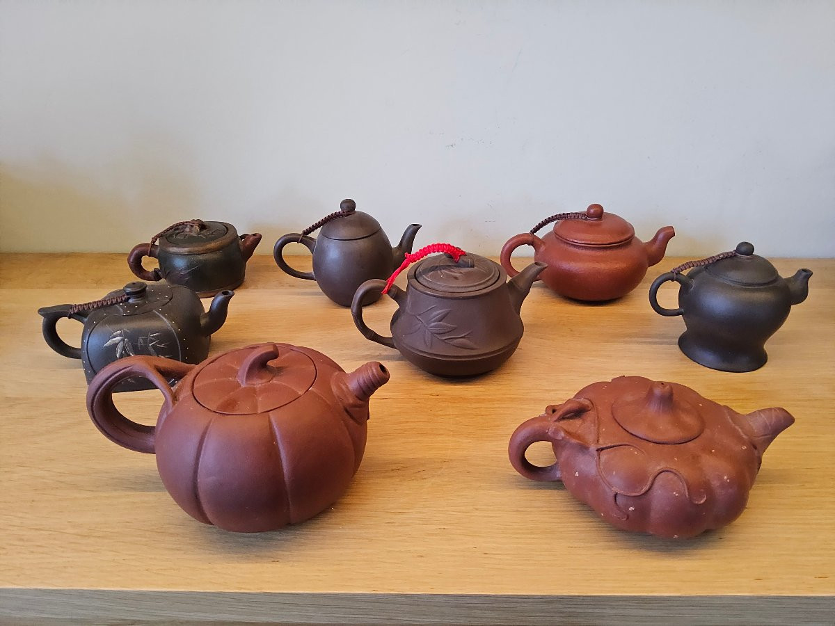 Yixing Sandstone. China. Set Of Eight Teapots.-photo-3