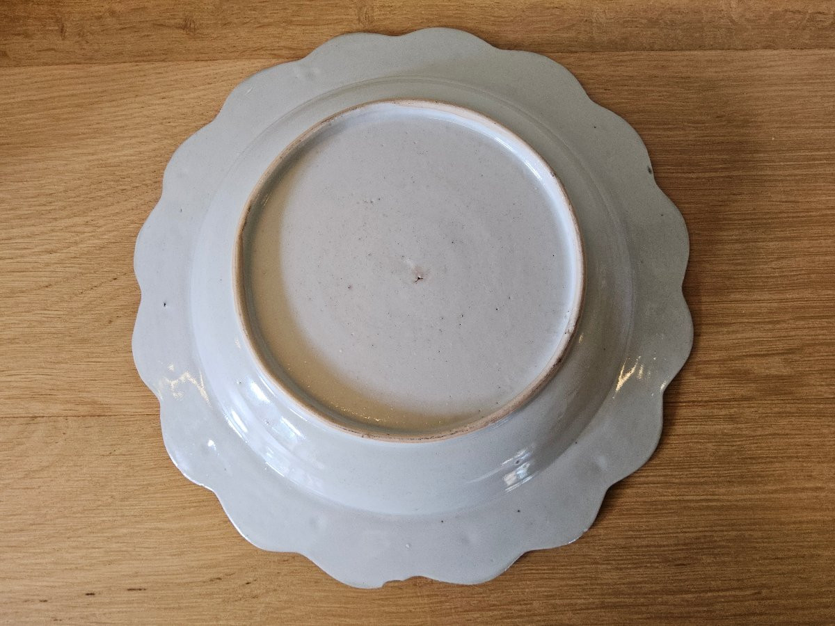 China. Famille Rose Soup Plate. Qianlong Period.-photo-3