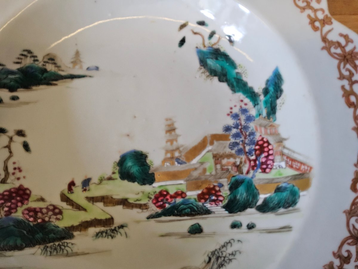 China. Famille Rose Soup Plate. Qianlong Period.-photo-5