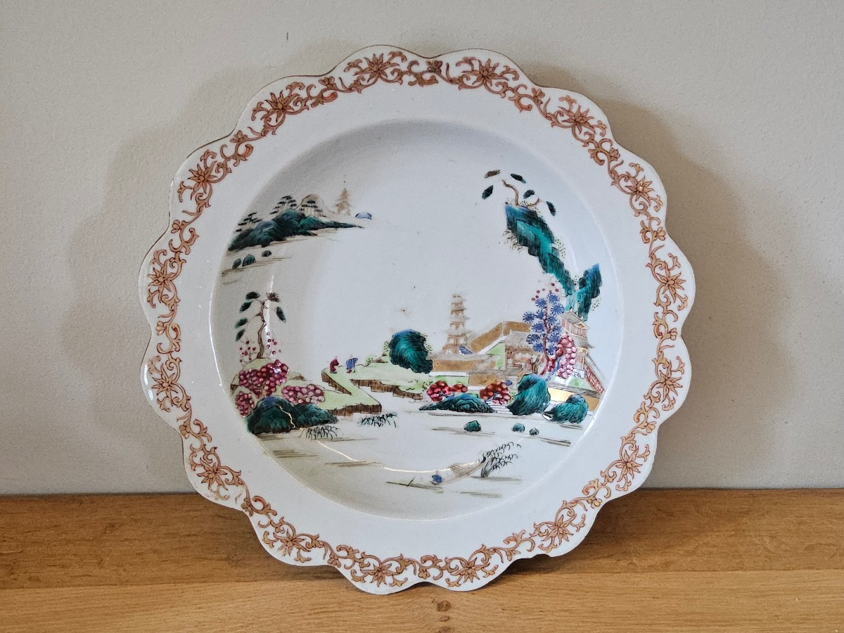 China. Famille Rose Soup Plate. Qianlong Period.