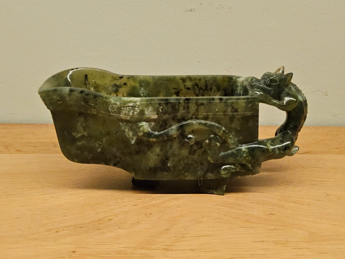 Chine. Lave pinceaux en jade épinard.-photo-3