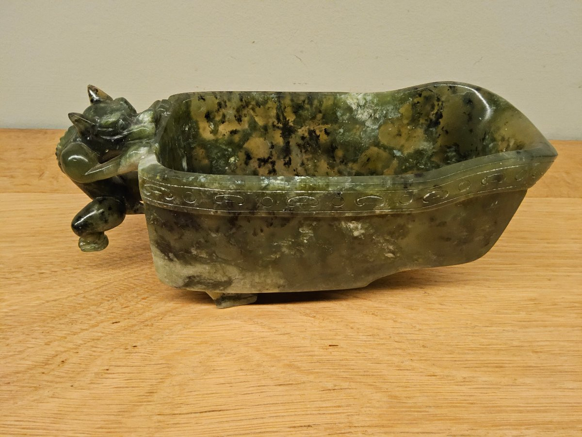 Chine. Lave pinceaux en jade épinard.-photo-4