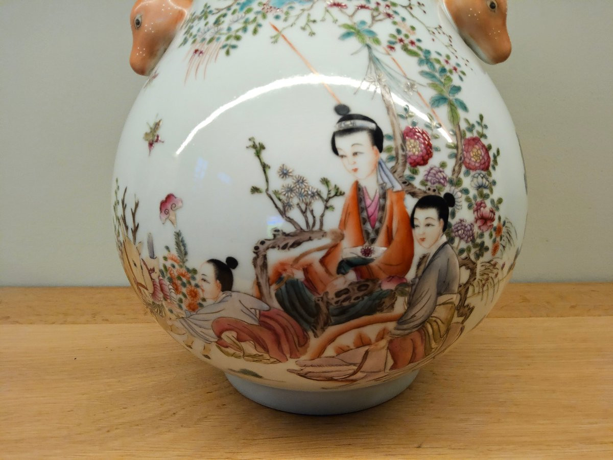 Chine. Vase de forme "Hu" du XIX ème siècle. Famille rose.-photo-4