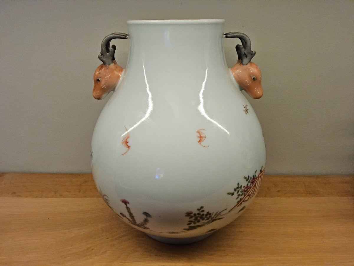 Chine. Vase de forme "Hu" du XIX ème siècle. Famille rose.-photo-5