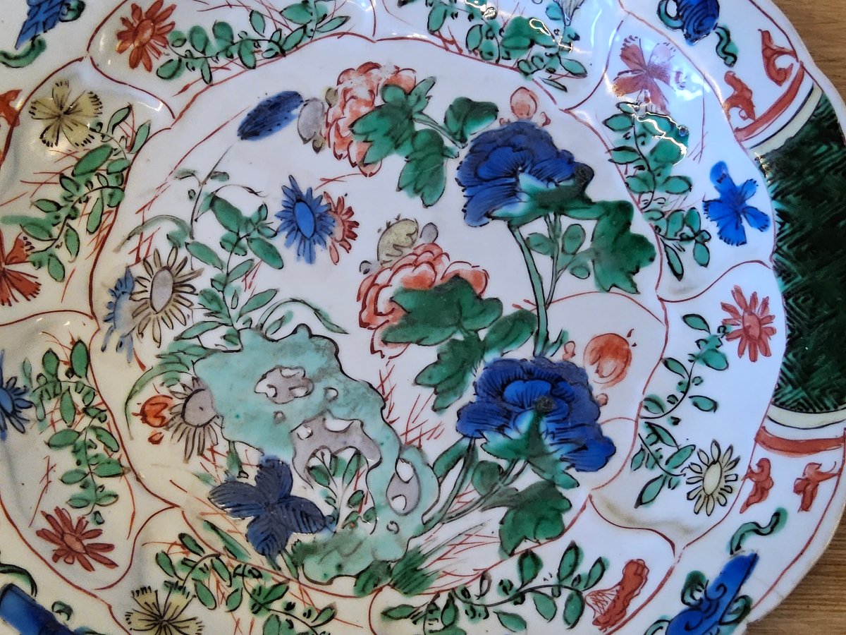 Chine. Assiette en porcelaine. Epoque Kangxi (1662-1722)-photo-2