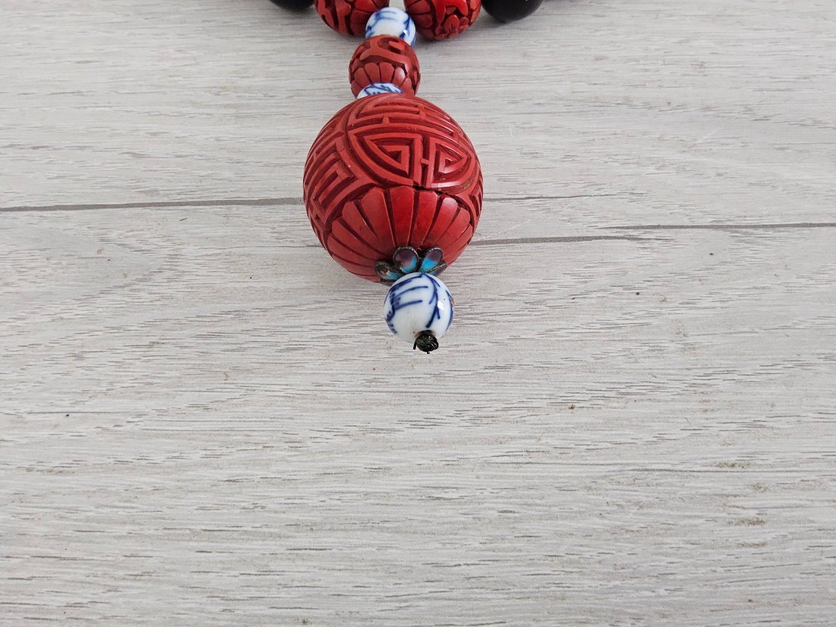 Chine. Collier en laque noire et laque de cinabre-photo-3