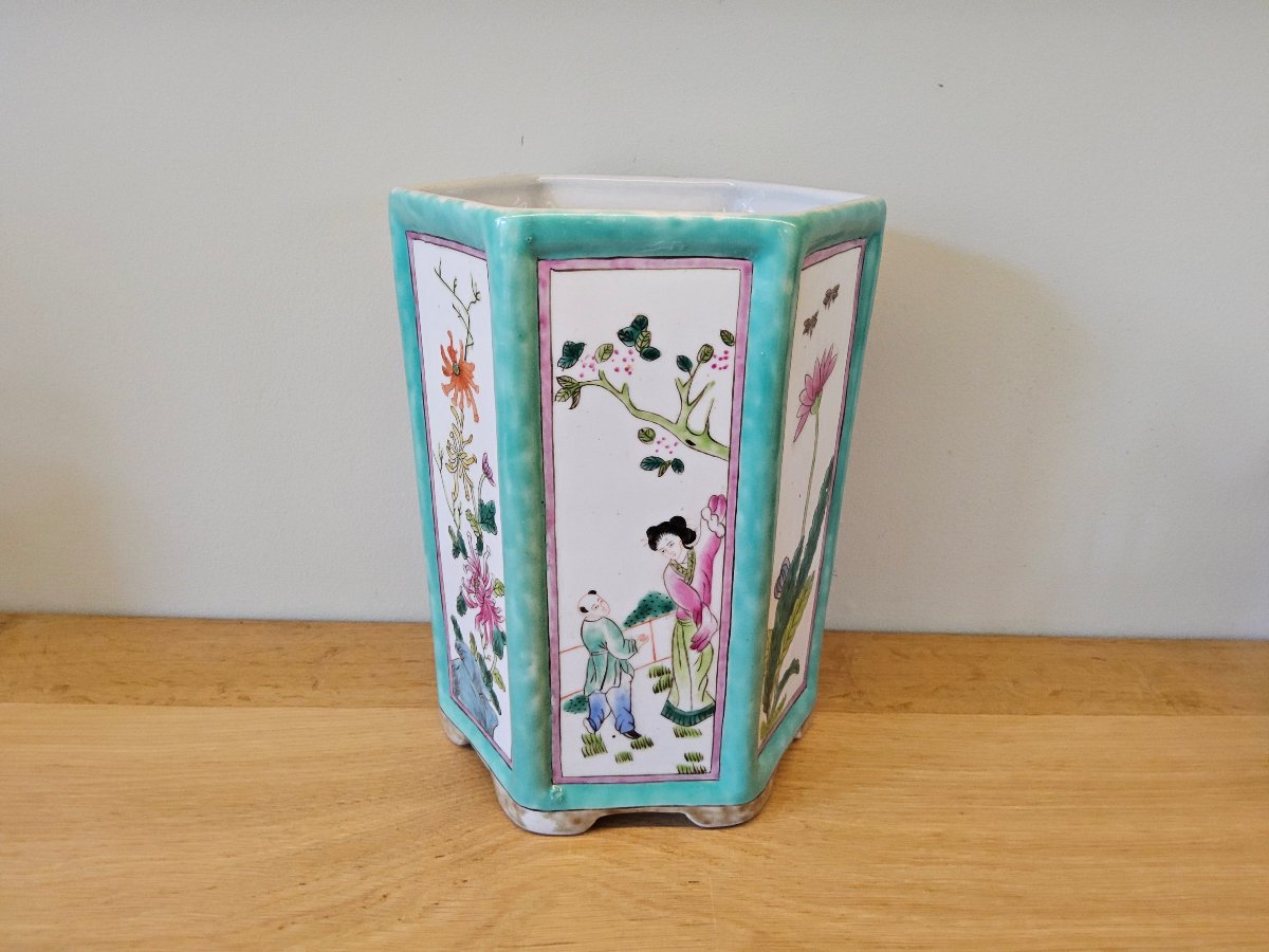 China. Large "bitong" Porcelain Brush Pot