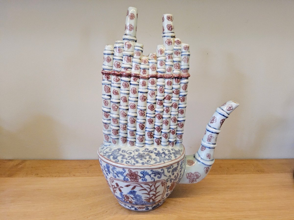 China. Large Porcelain Teapot.-photo-2