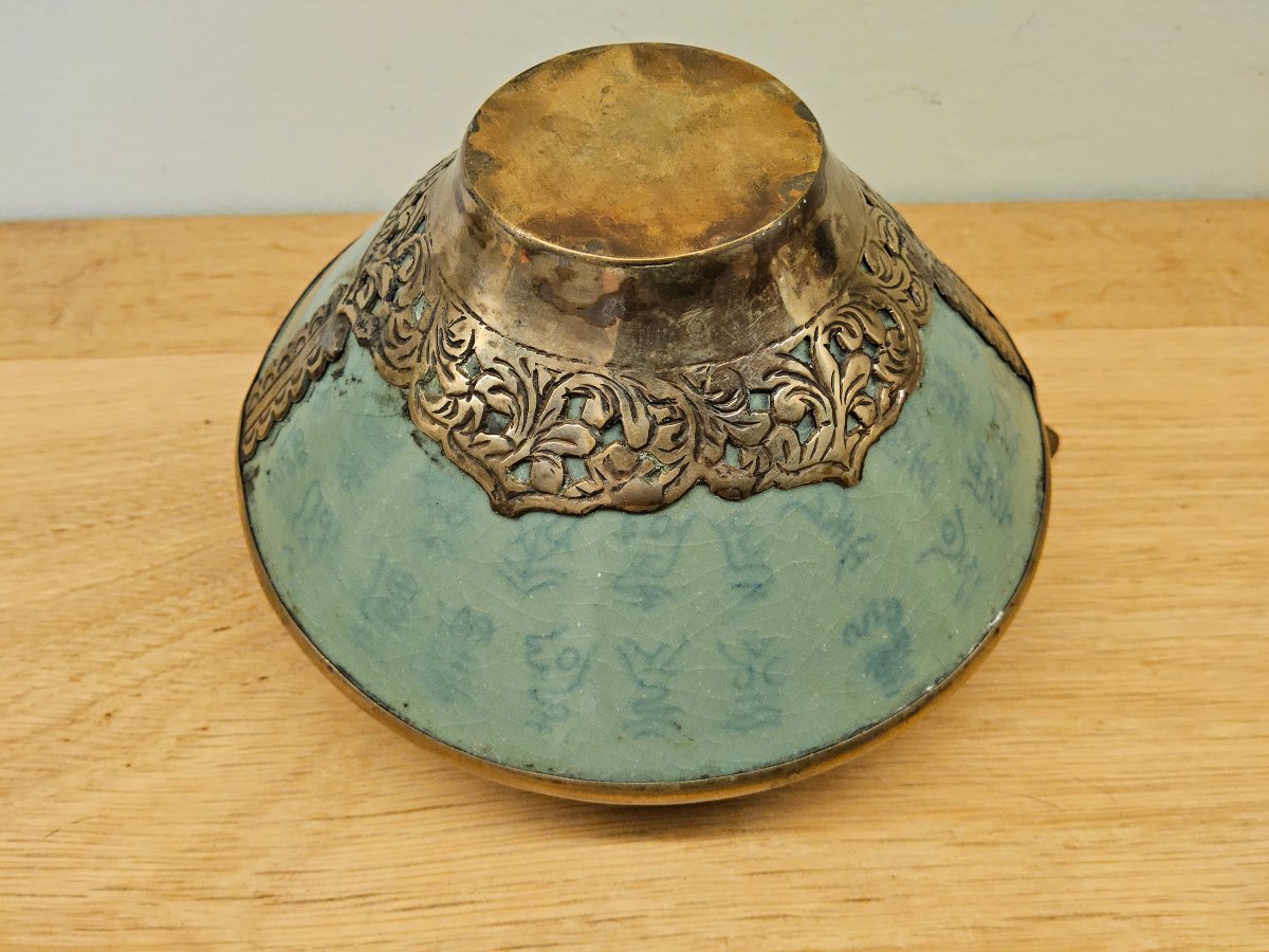 Chine. Théière en porcelaine céladon et laiton.-photo-4