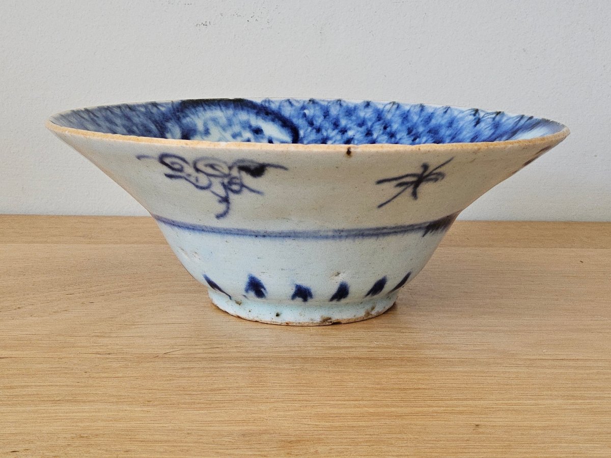 China. Pair Of Large Blue-and-white Porcelain Bowls.-photo-2