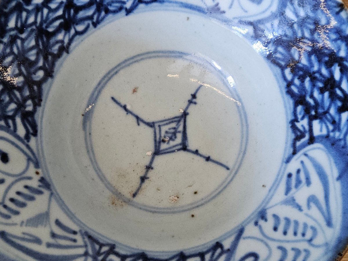 China. Pair Of Large Blue-and-white Porcelain Bowls.-photo-5