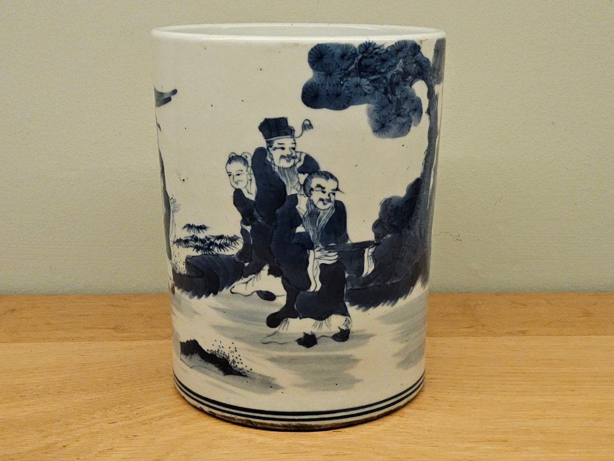 China. "bitong" Brush Washer Made Of Blue-and-white Porcelain.