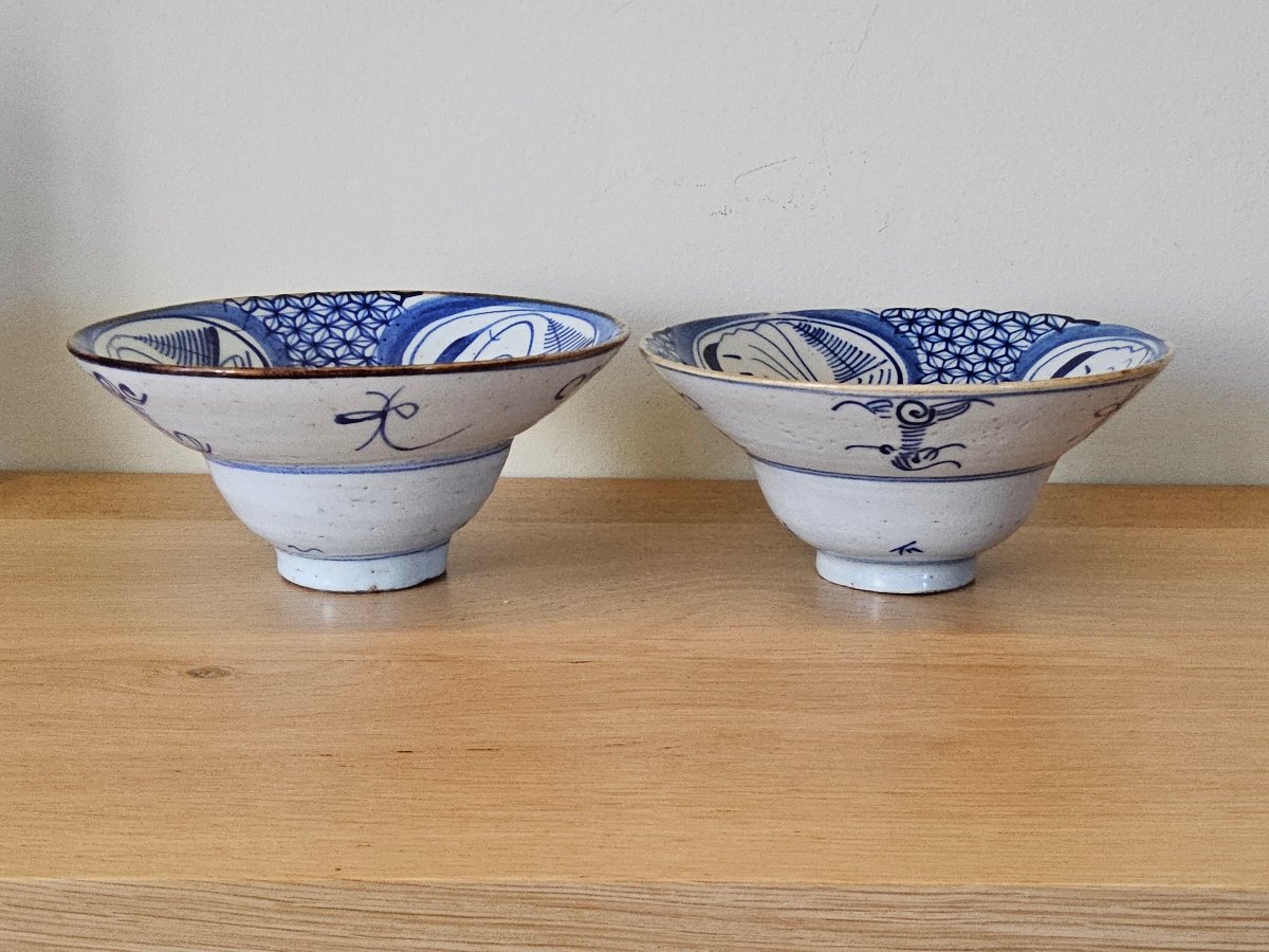 Chine. Paire de bols "blanc bleu" du XIX ème siècle.