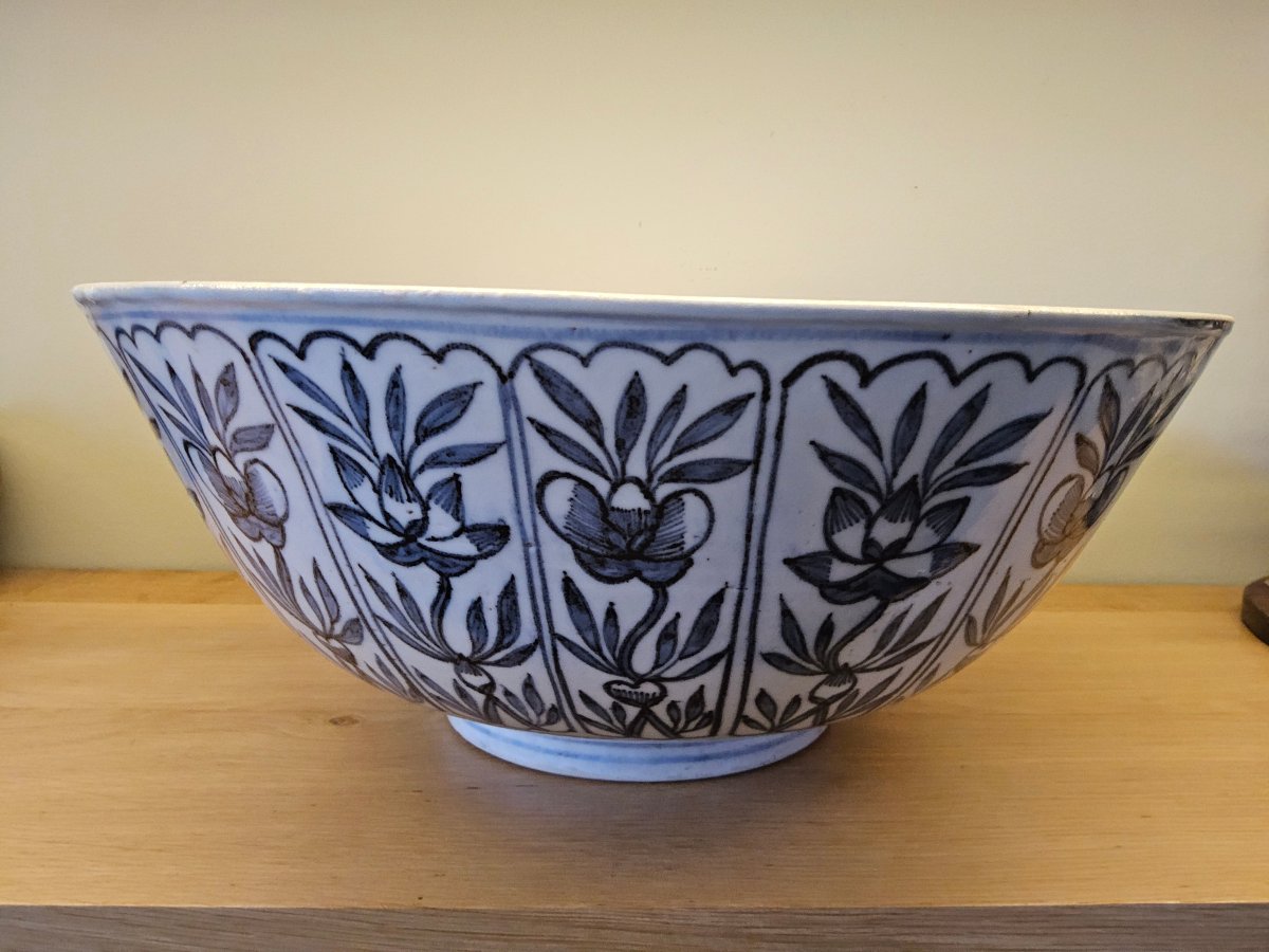 China. "white And Blue" Porcelain Punch Bowl. 18th Century.-photo-8