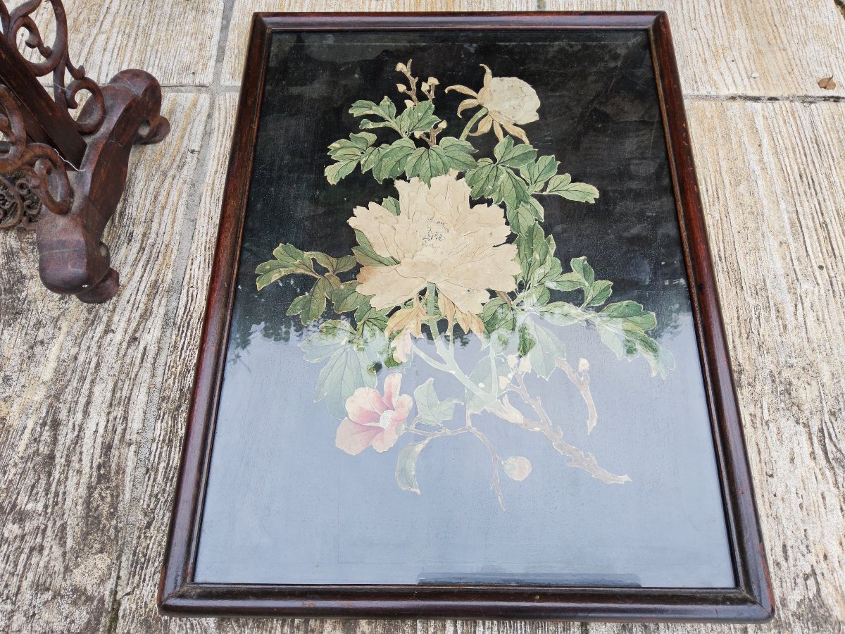 China. Large Tabletop Screen Made Of Precious Wood.-photo-1