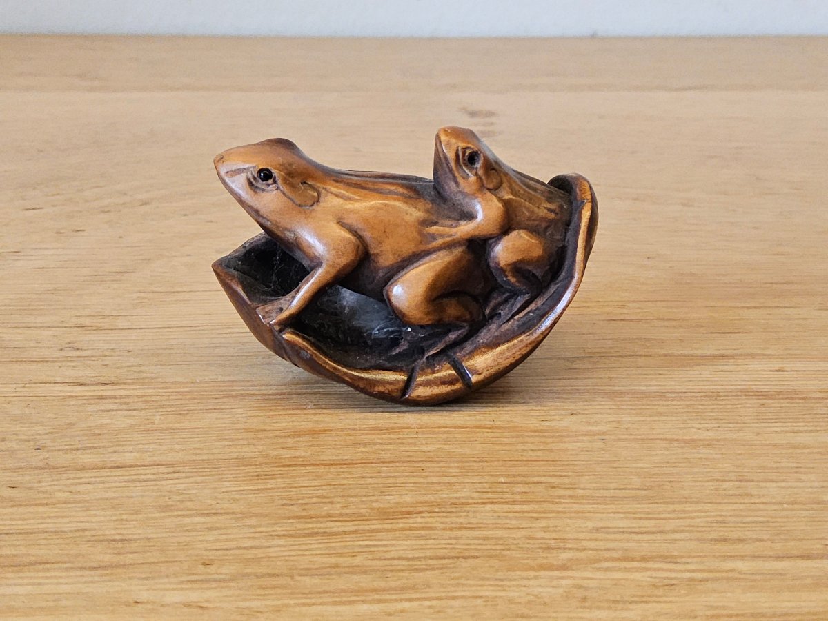 Japan. Boxwood Netsuke. Signed.-photo-2