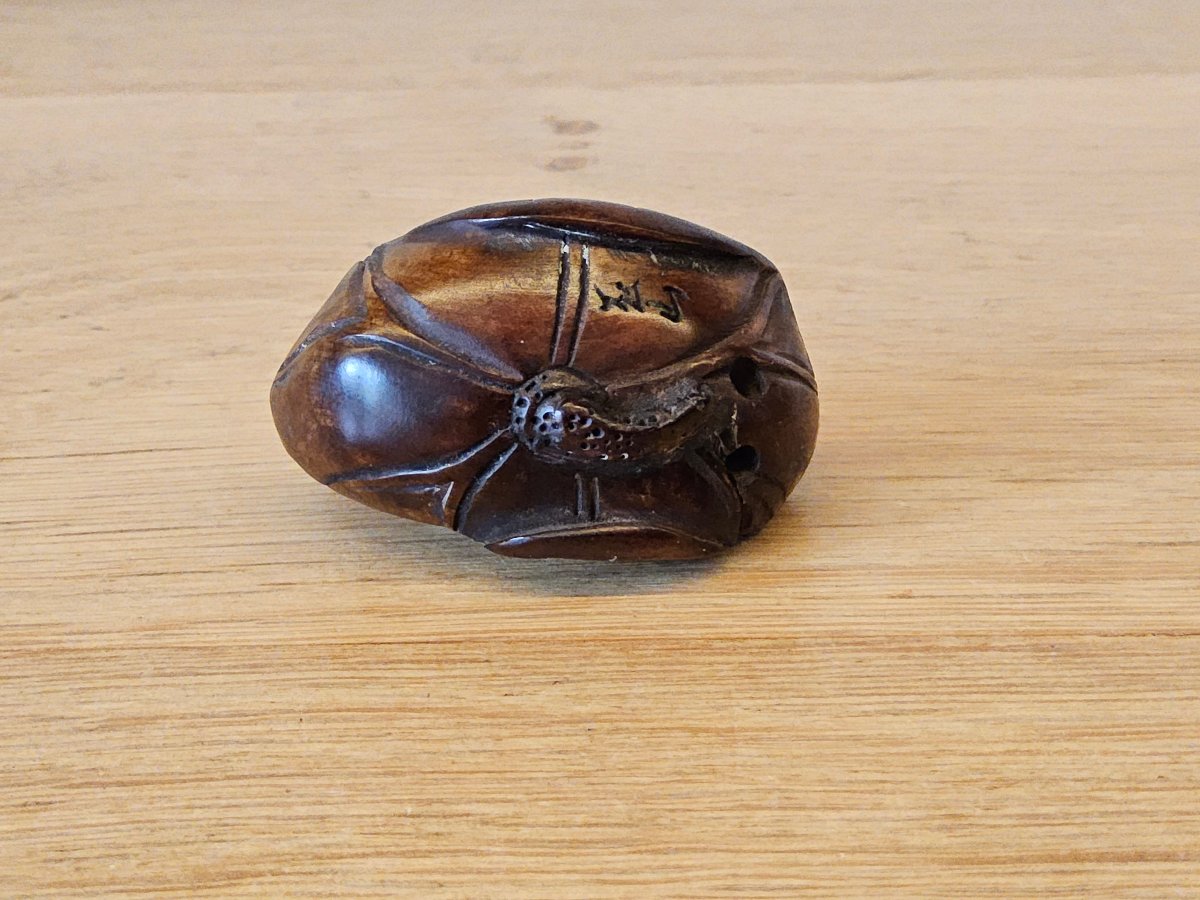 Japan. Boxwood Netsuke. Signed.-photo-3