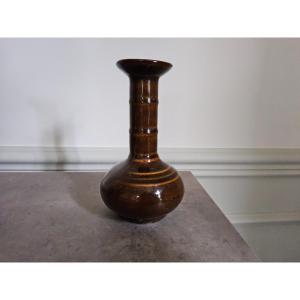 Chinese Vase With Ringed Neck. 