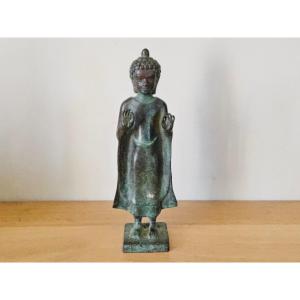 Bouddha en bronze, style Mon Dvaravati. Thaïlande.