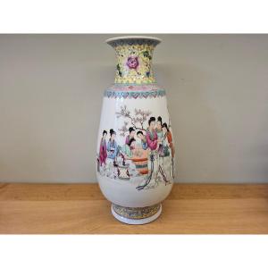 China. Famille Rose Vase.