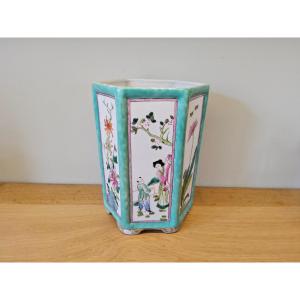 Chine. Grand pot à pinceaux "bitong" en porcelaine