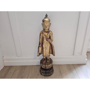 Birmanie. Bouddha en bois doré et laqué