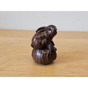 Japan. Netsuke Made Of Precious Wood. Signed.