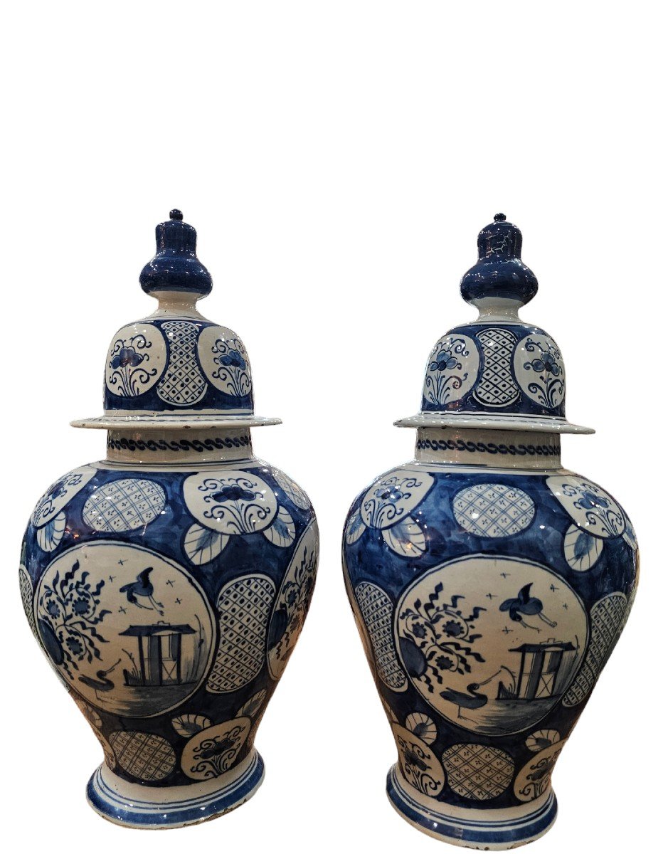 Delft. Paires De Pots Couverts.-photo-2