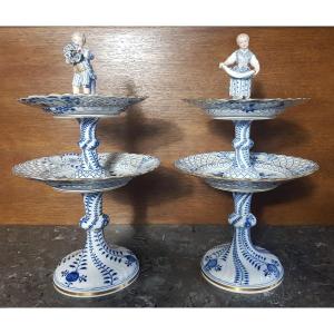 Meissen. Paire De Serviteurs En Porcelaine à Décor Du Service à l'Oignon Réhaussé d'Or.