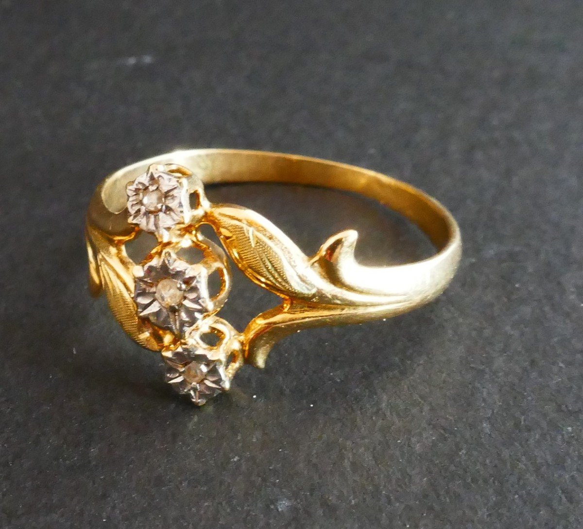 Bague Art Nouveau Sertie De Diamants Taille Rose, Or 2 Tons.-photo-3