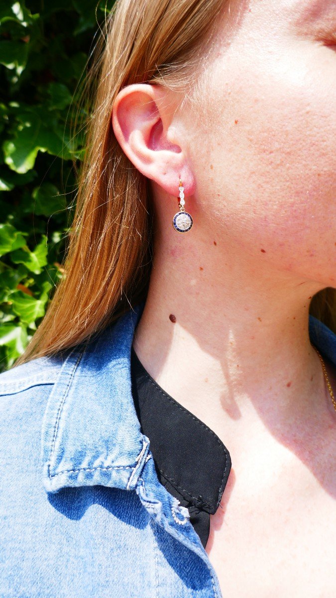 Art Deco Calibrated Diamonds And Sapphires Earrings.-photo-3