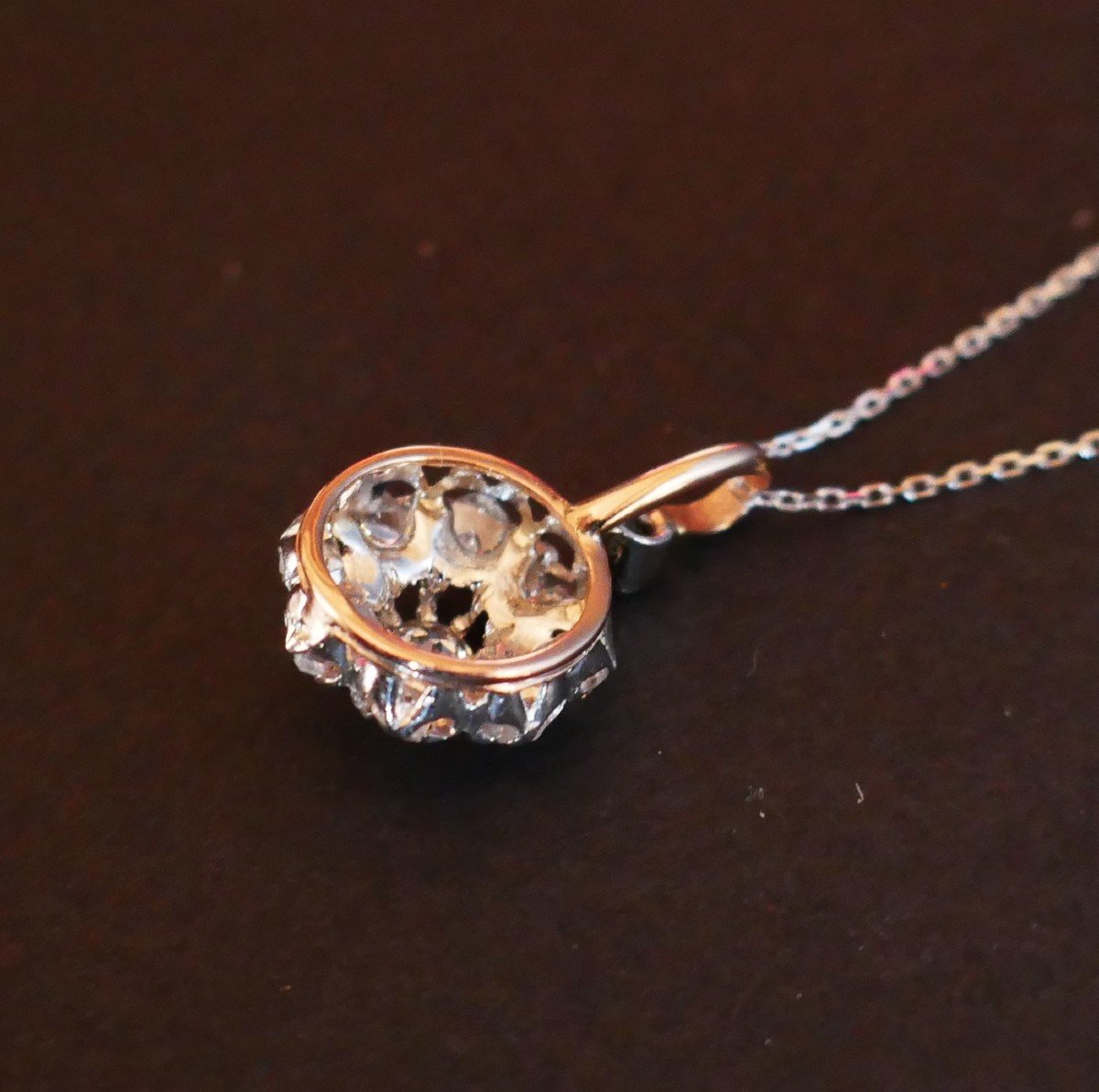 Pendentif Ancien Serti De Diamants, Chaîne Or Blanc 18 Carats.-photo-3