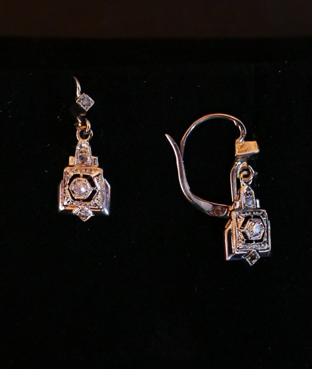 Art Deco Earrings Adorned With White Diamonds.-photo-3