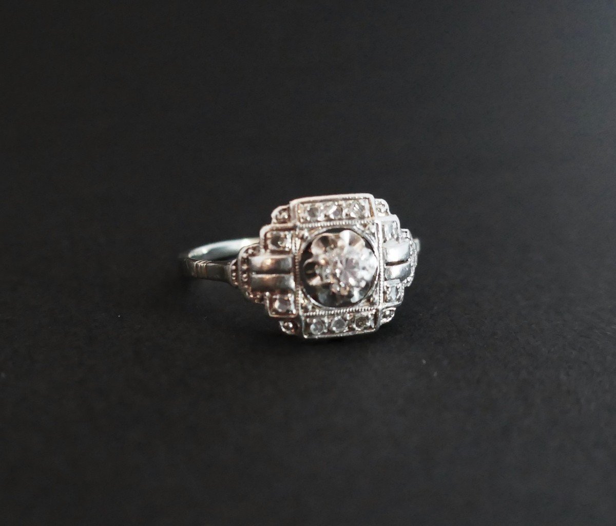 Art Deco Diamond Ring, Gold And Platinum Setting.-photo-3
